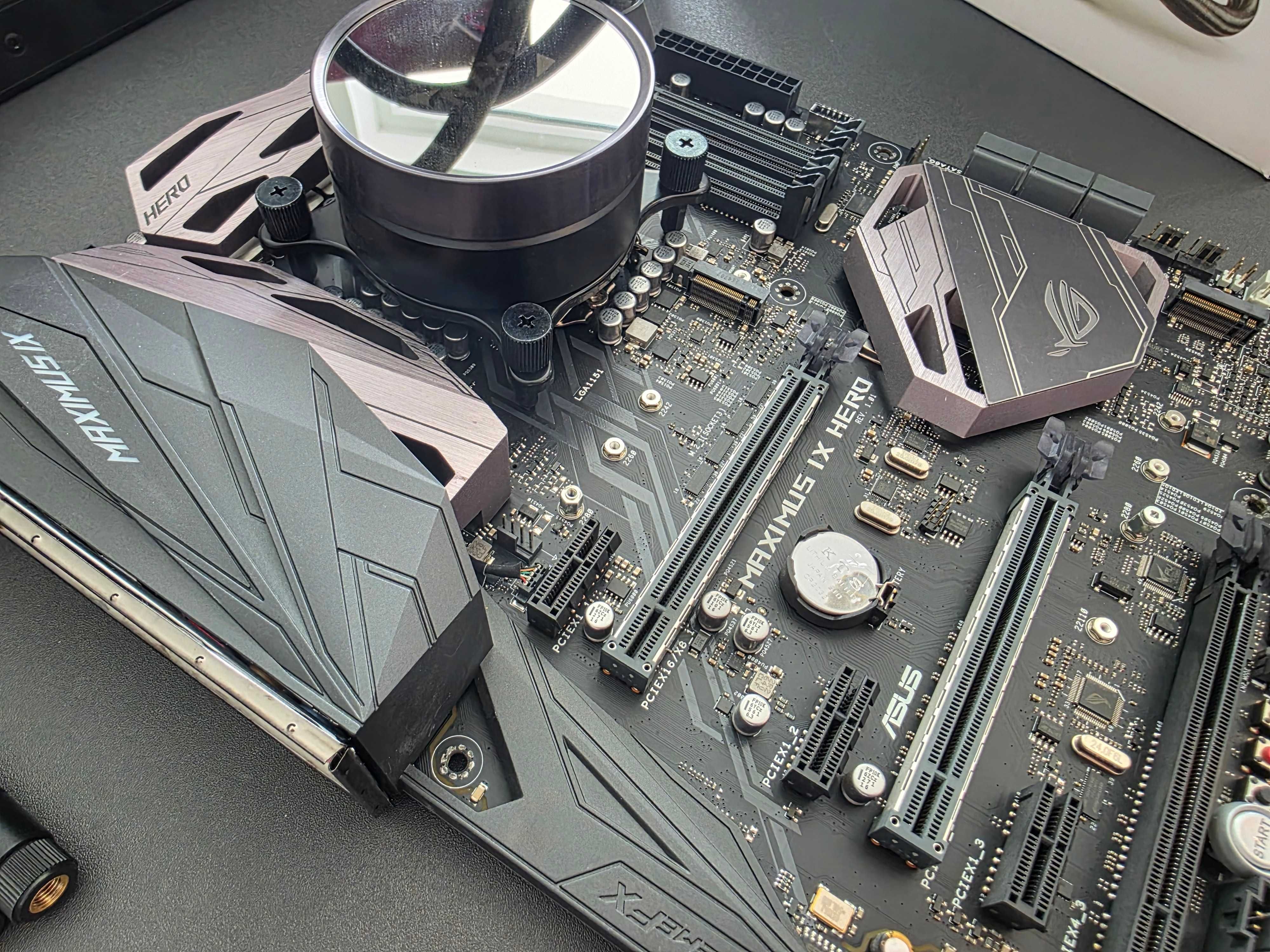 Asus Maximus IX Hero, Intel i7-7700K + Kraken x62