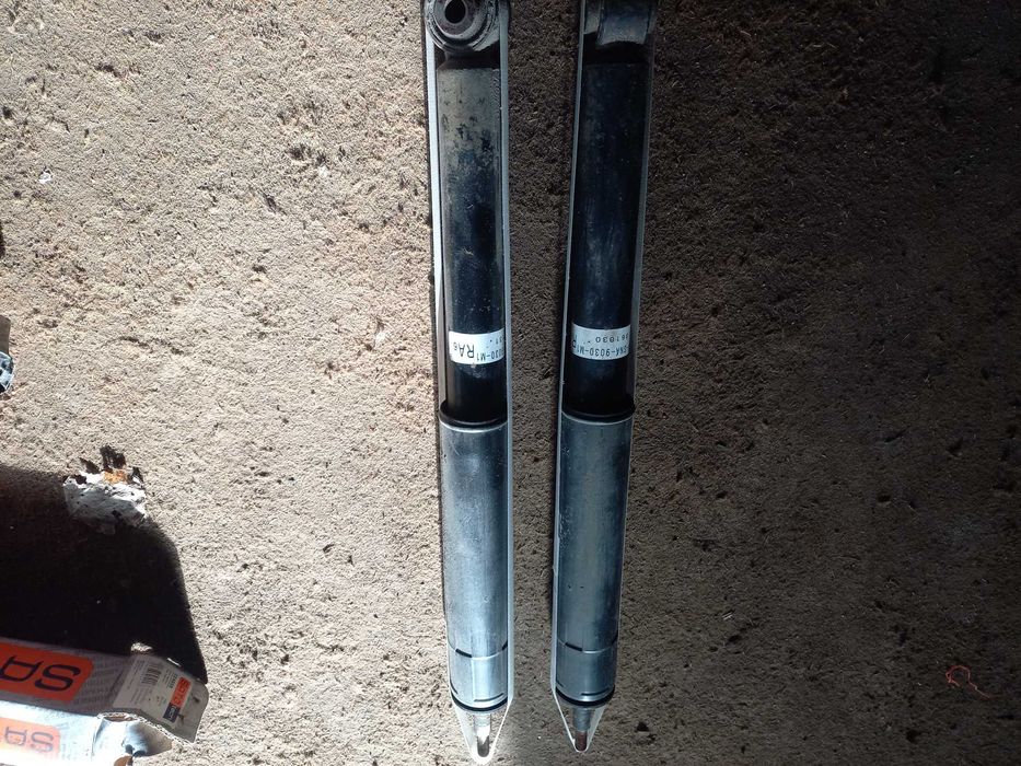 Задние амортизаторы и передняя стойка на хонду цивик 2002-2006 год