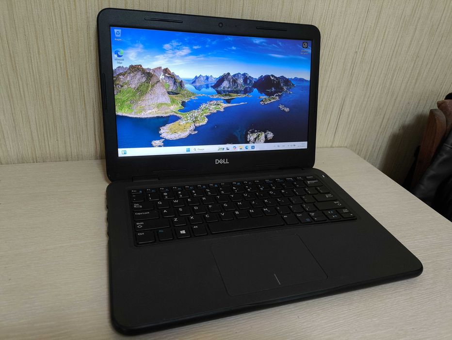Dell 3310 (i3-8145u/8Gb/128Gb SSD/IntelUHD 620)FHD ПУШКА!