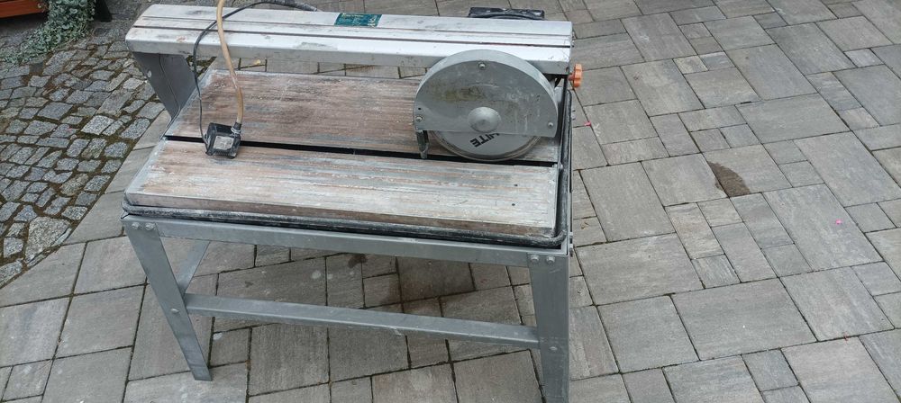 Przecinarka do glazury