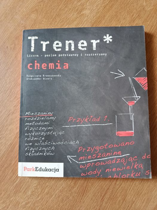 Podręczniki do chemii w liceum. To jest chemia zakres rozszerzony.
