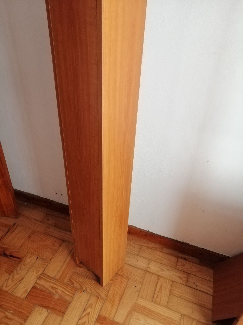 Estante em madeira