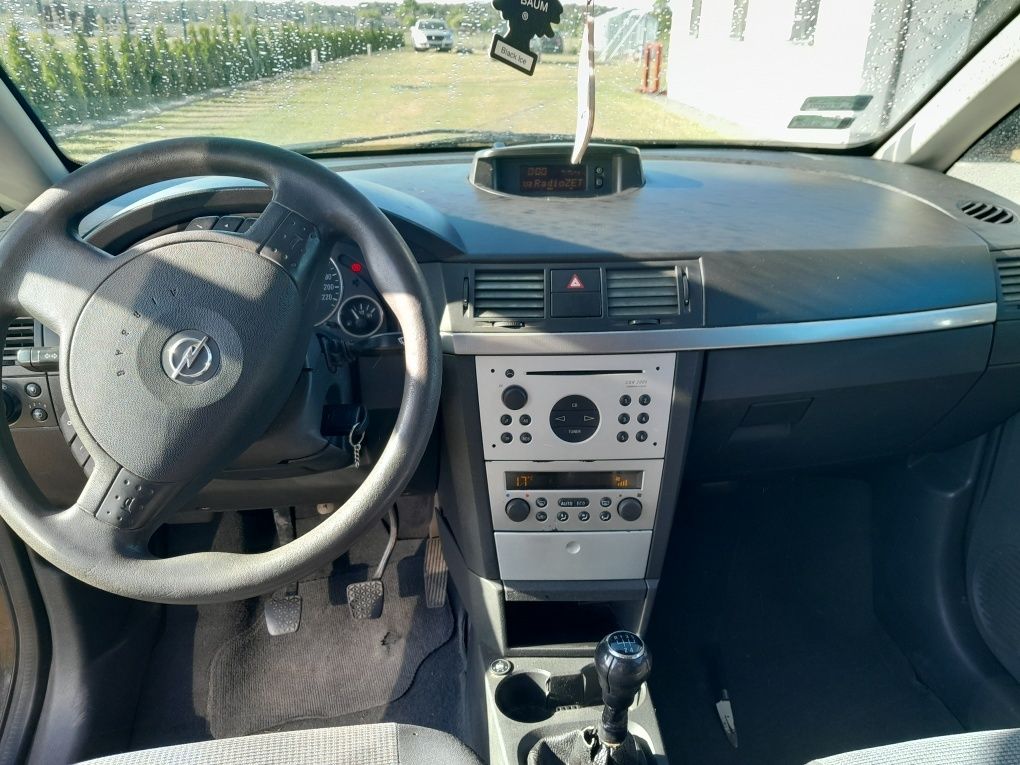 Opel Meriva 1.6 LPG przebieg 240 000