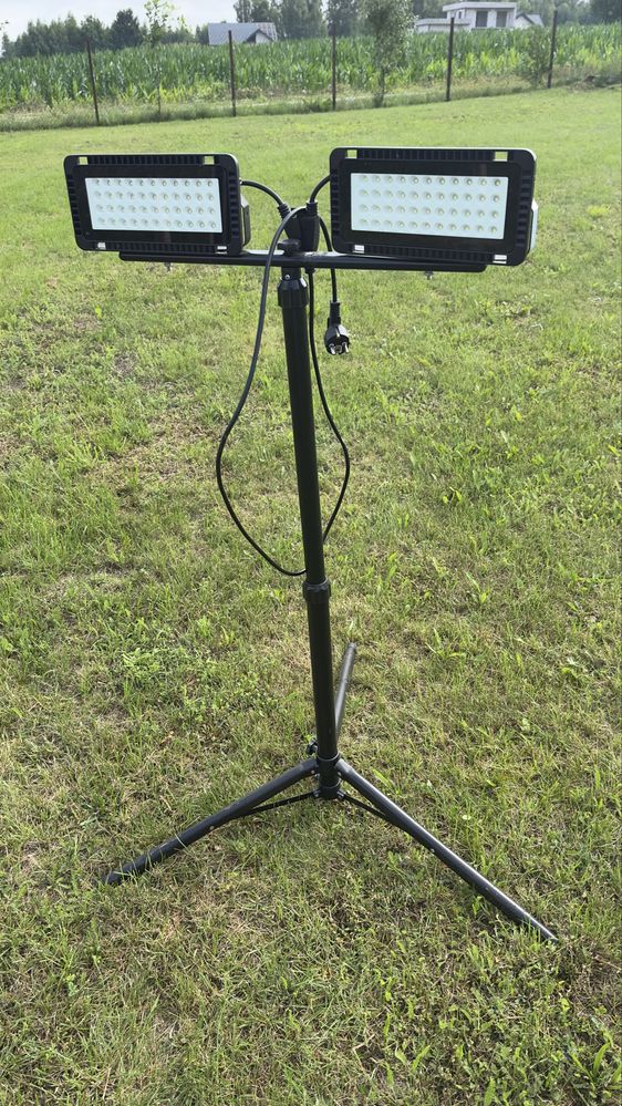 Reflektor LED na statywie Volteno 2x40W VO1889