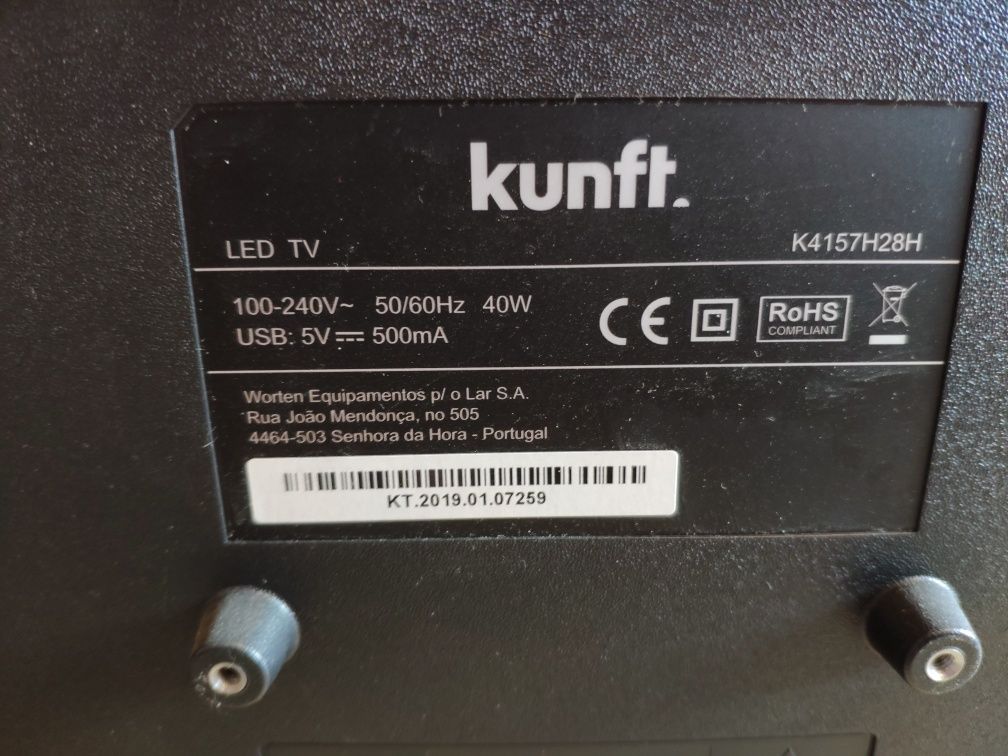 HDTV LED Kunft 28" para peças