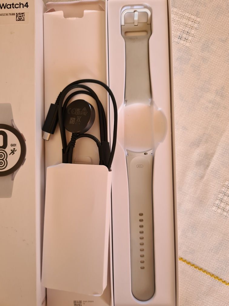 Bracelete e carregador Galaxy Watch4 4G LTE  (44mm), da Samsung