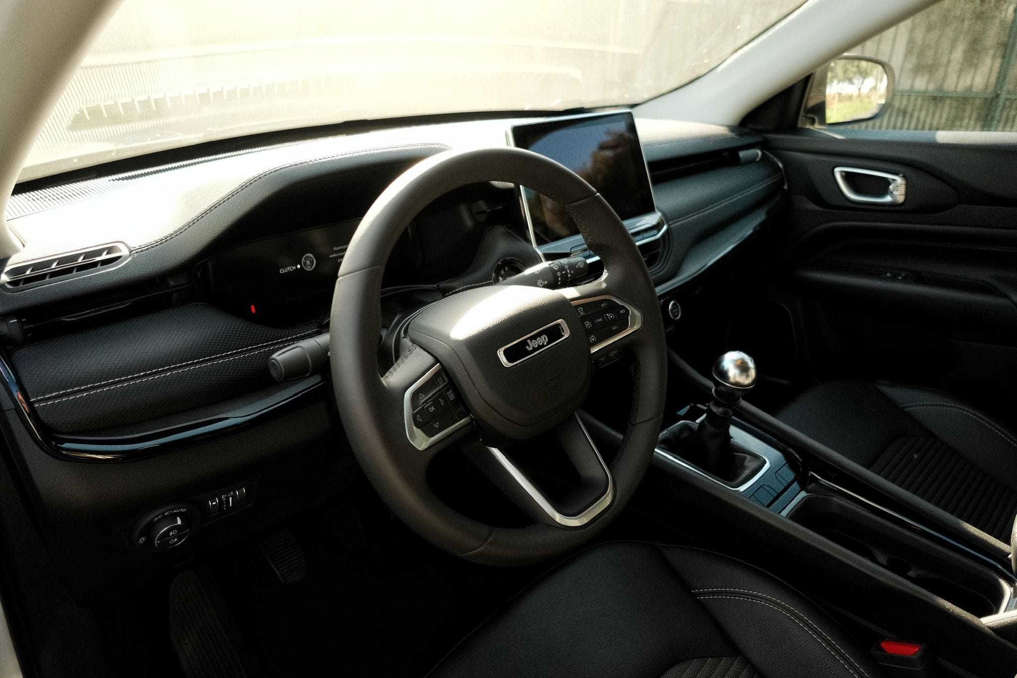 JEEP COMPASS 2022 Edição Esp. Night Eagle c/Garantia Jeep - Semi-Novo