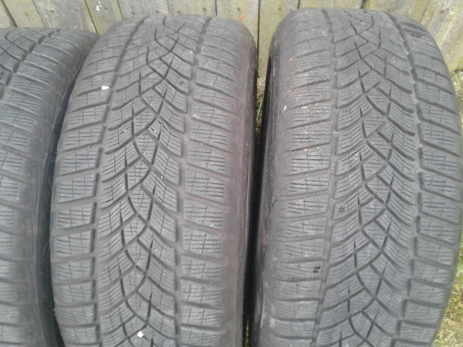 4 Koła Zimowe 17 Cali 225 50 AUDI A4 B8 8K A5 8T Good Year M+S 8mm