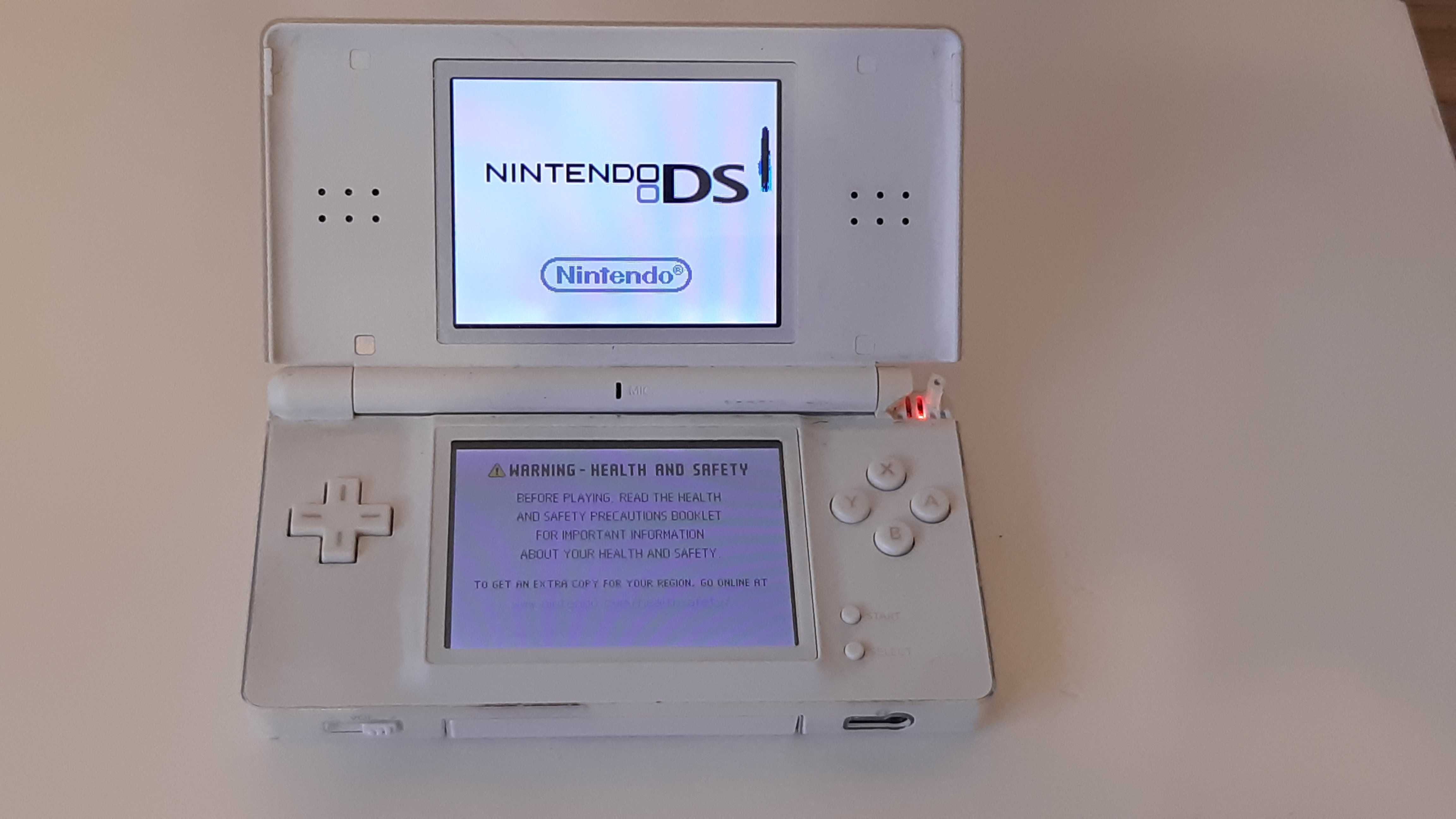 Nintendo DS Lite