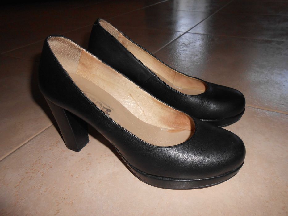 Sapatos de salto muito confortáveis - bom estado