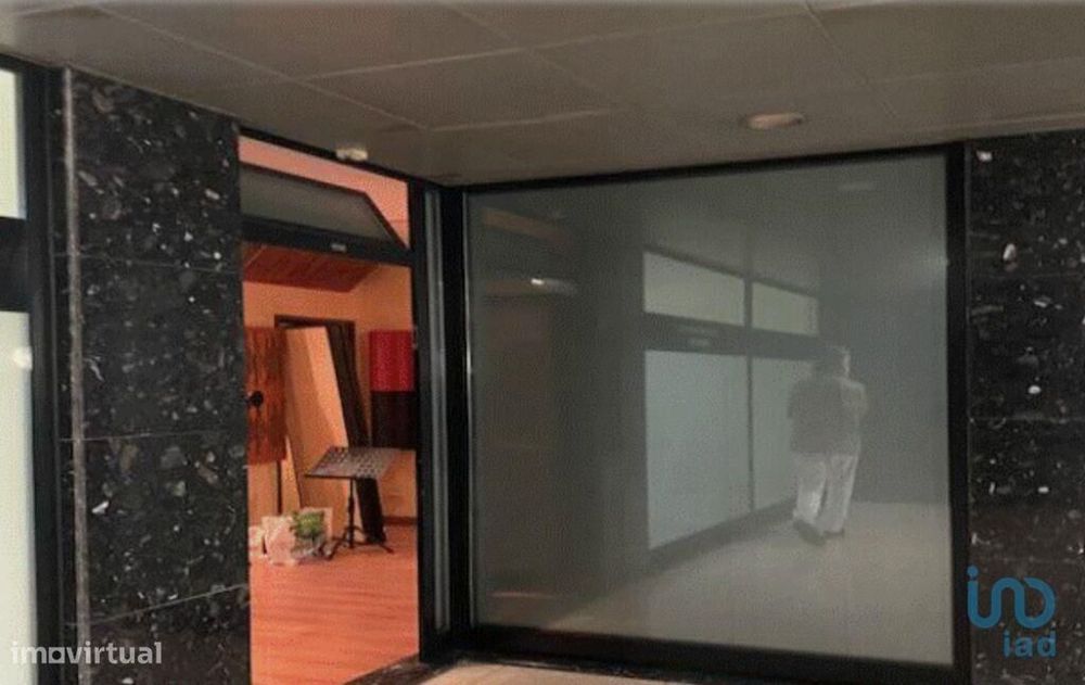 Loja / Estabelecimento Comercial em Gondomar (São Cosme), Valbom e Jov