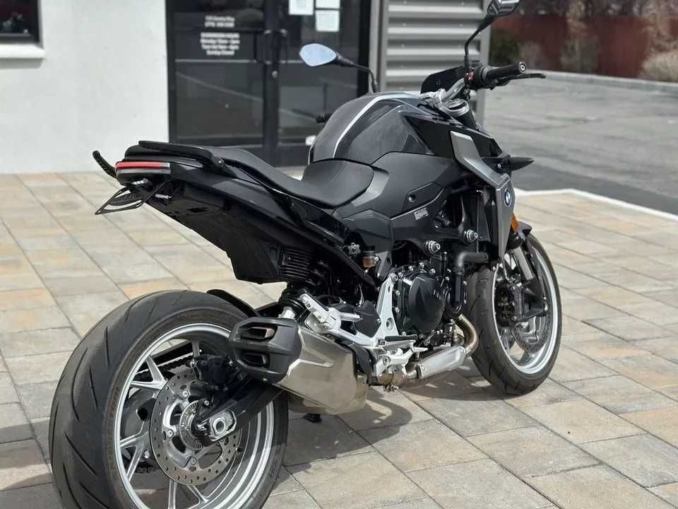 2020 BMW F 900 R Black Storm Metallic