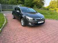 Opel Astra 1.4 turbo 140 KM bezwypadkowy nawigacja kamera 2 komp kół nowy rozrząd