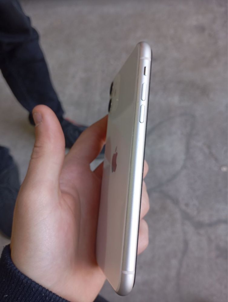 IPhone 11 акм76 с коробкой