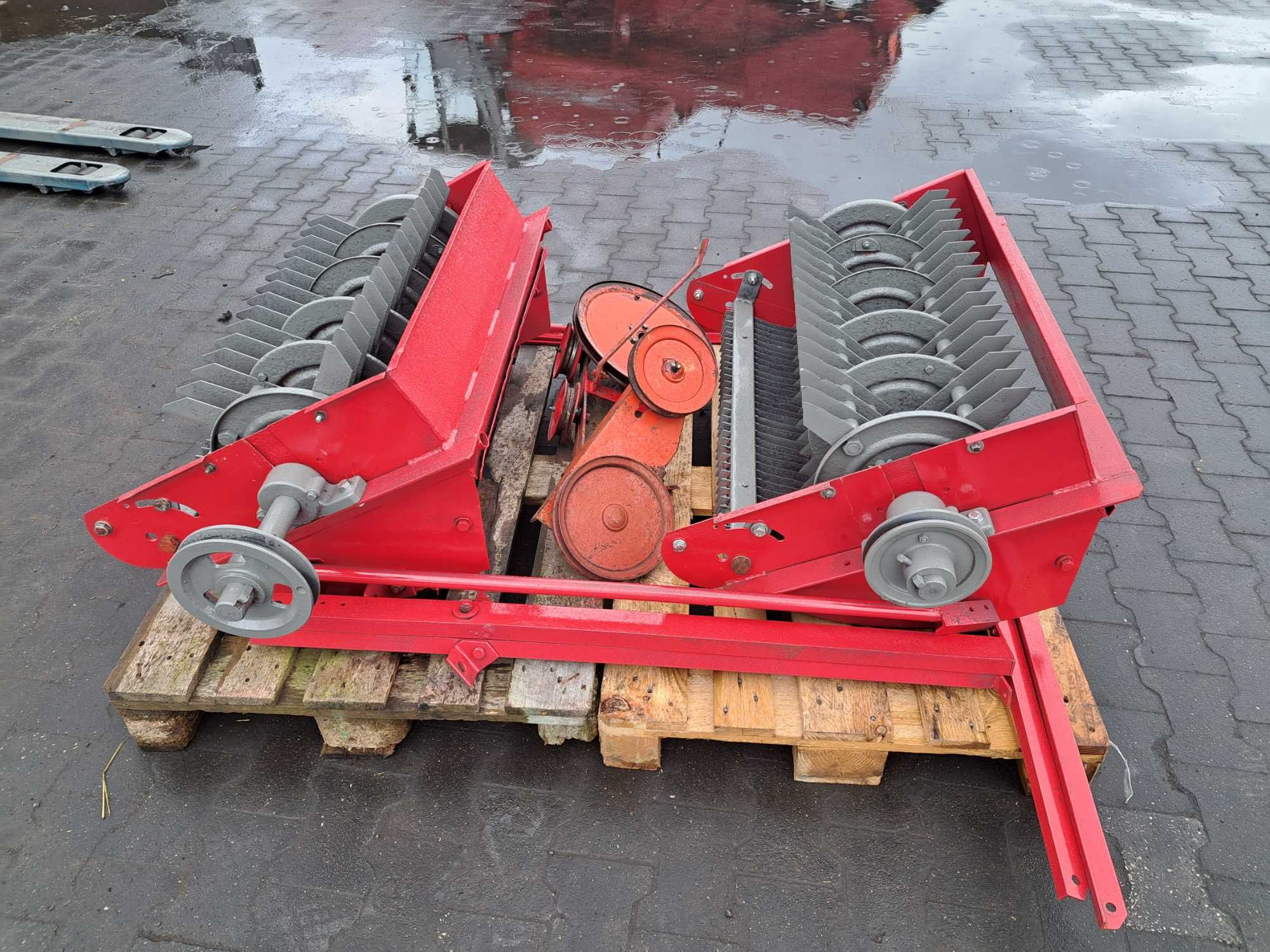 Sieczkarnia do ciecią słomy Massey Ferguson 186 187