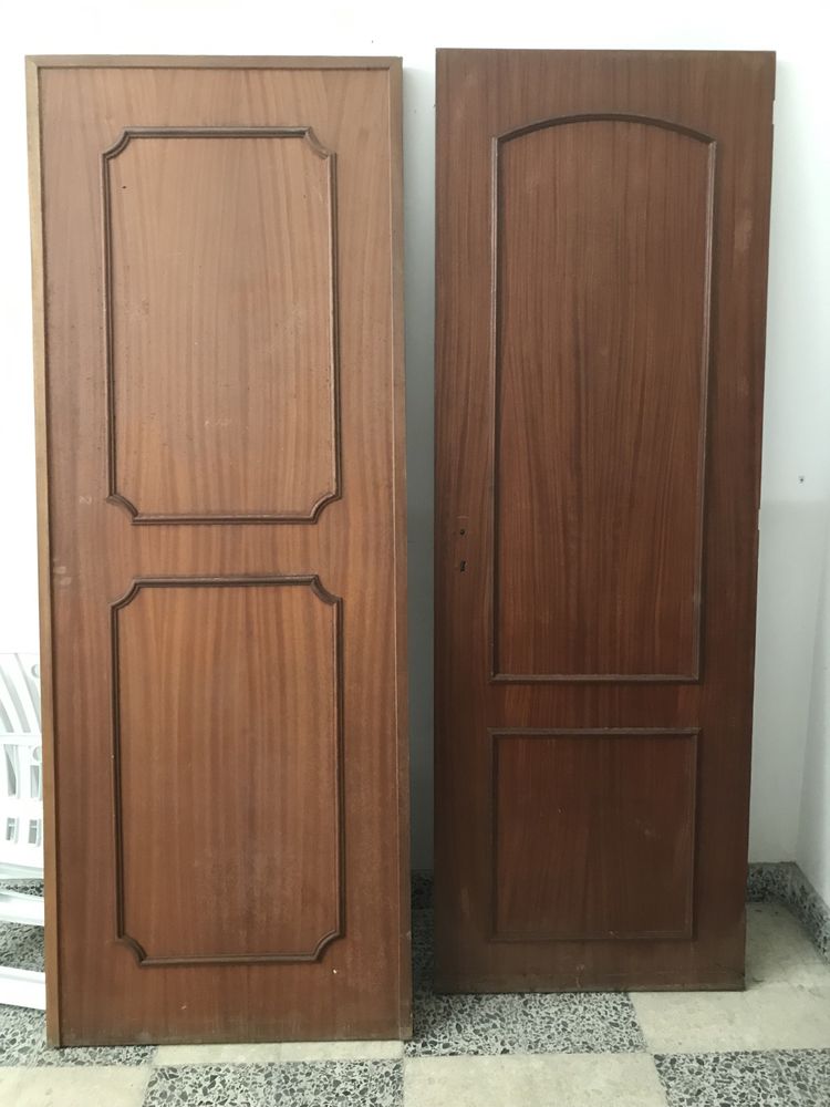 Portas madeiras aros e guarnições,