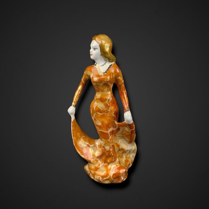 Figurka porcelanowa dama Stipo Dorohoi b51/09292