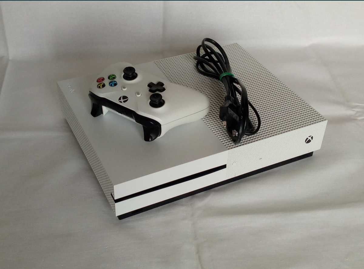 Xbox one s 500 Gb. Ігрова приставка + игры