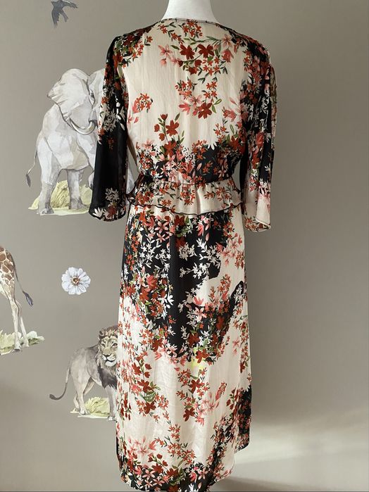 Elegancka kwiatowa sukienka midi Zara M 38 kopertowy dekolt