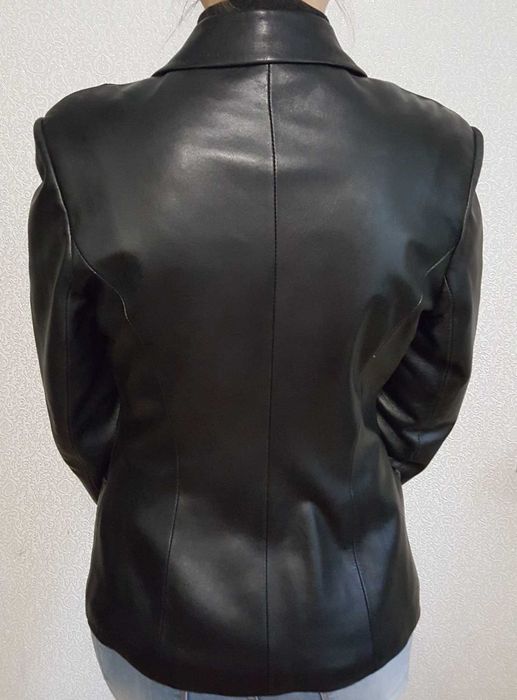 Женский кожаный пиджак куртка