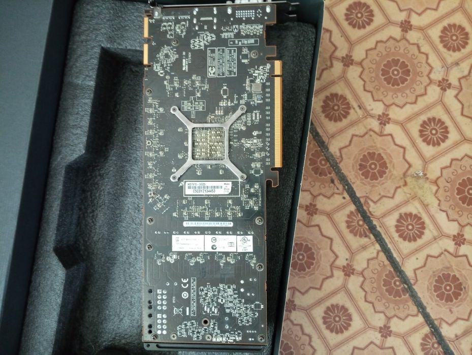 Видеокарта Radeon 7970 3gb GDDR5