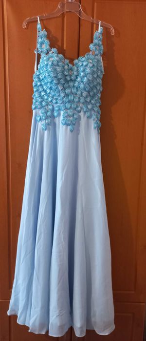 Плаття на випускний