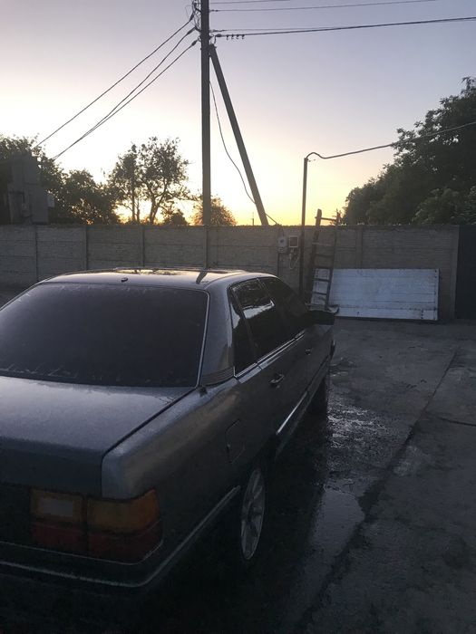 Ауді 100  с3 2.2 бензин