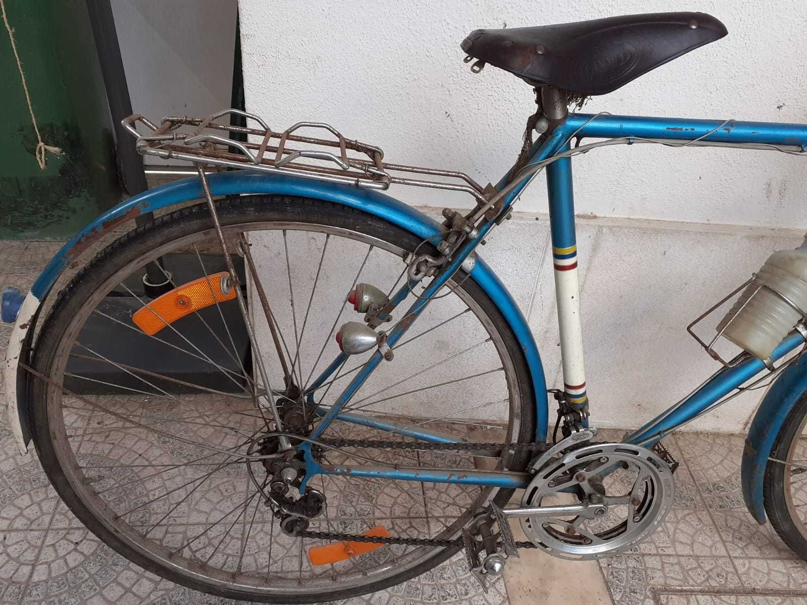 Bicicleta Pasteleira Azul
