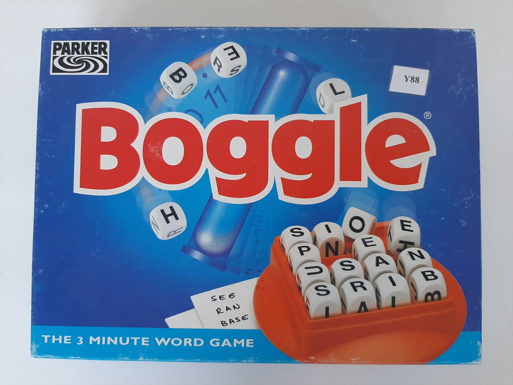 Boggle розвиваюча гра на складання слів з літер англійською