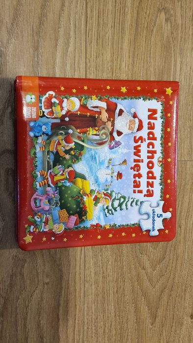 "Nadchodzą Święta "– książeczka  z puzzlami, twarda oprawa