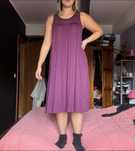 Vestido comprido bordo com etiqueta