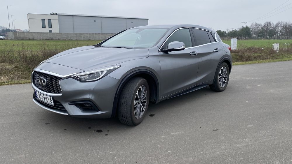 Infinity Q30 bardzo zadbany