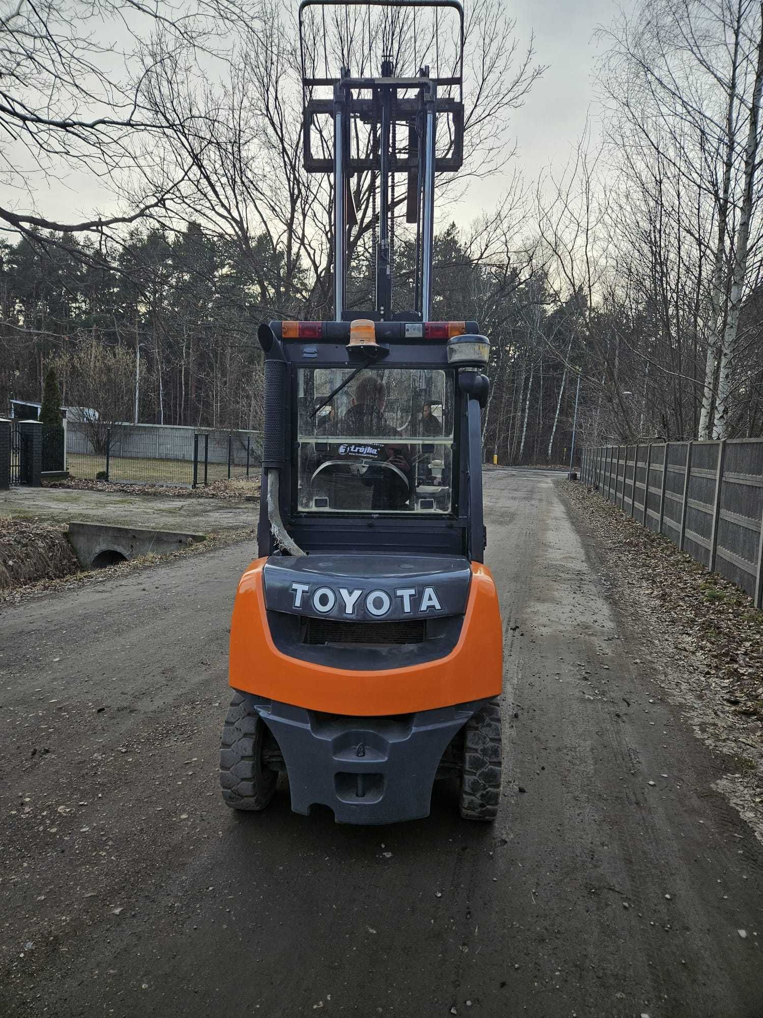 Wózek widłowy Toyota 8FG20H 2T, 2020 rok, diesel