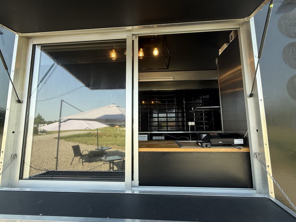 Mercedes 308D Foodtruck w pełni wyposażony pod gastronomię