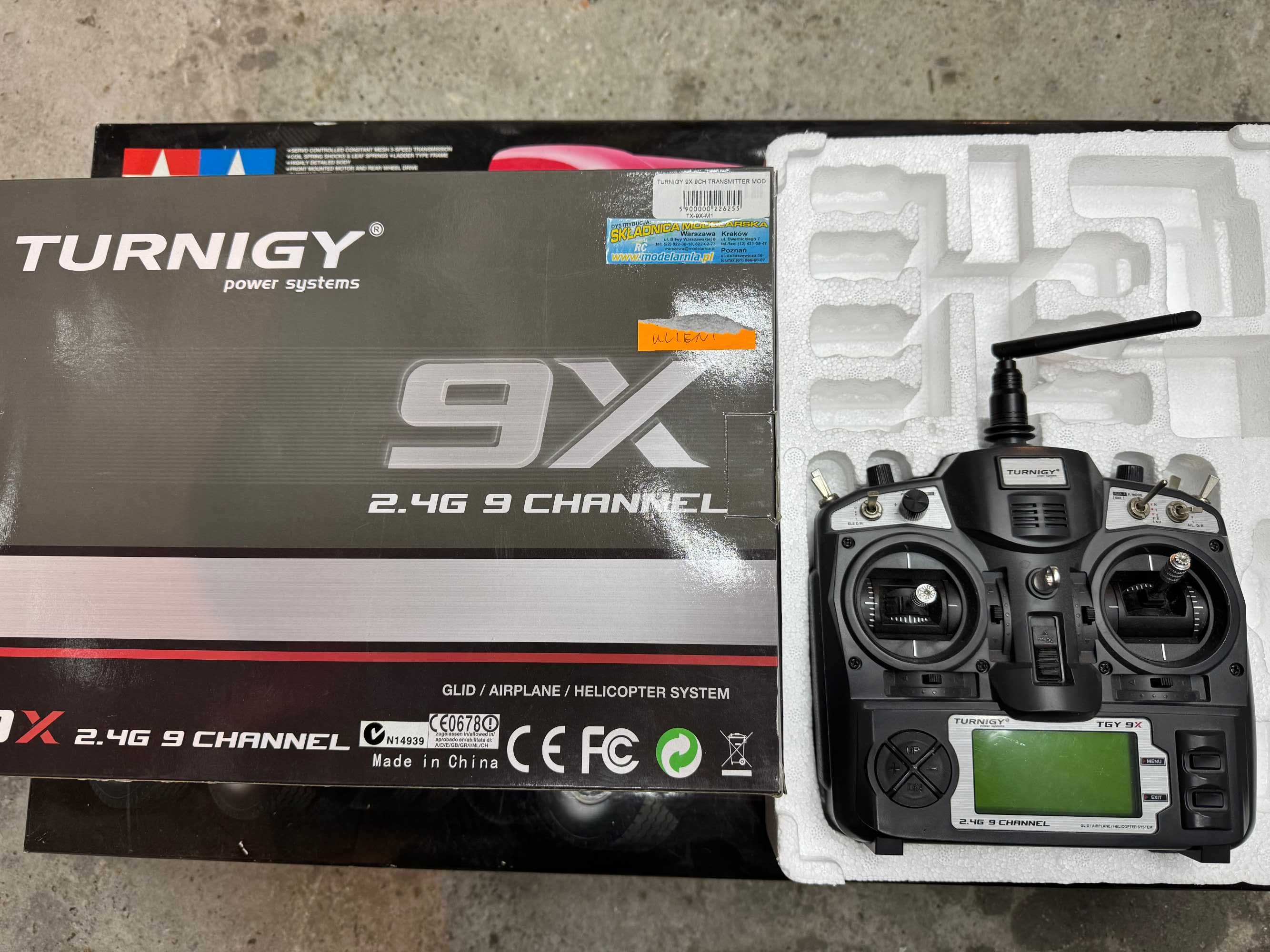 Tamiya Scania R620, MFC-03, Turnigy 9x, Ładowarka do dokończenia