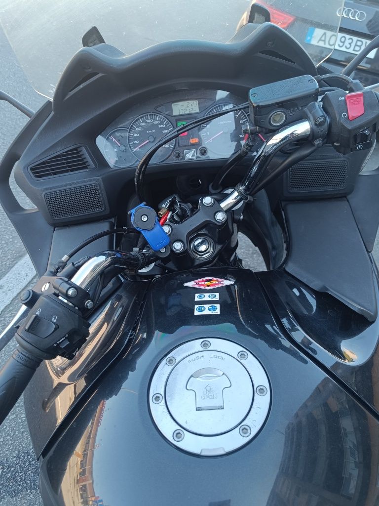 Honda Deuville NT 700