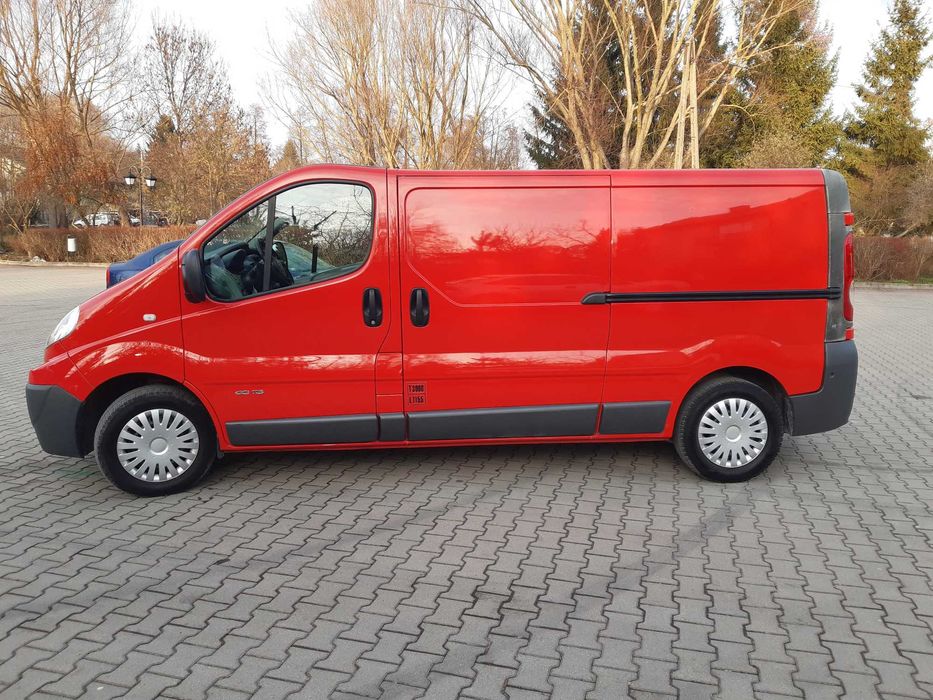 Trafic 2,0 115 KM Long L2H1 niski potw. przebieg 2x drzwi boczne kozak