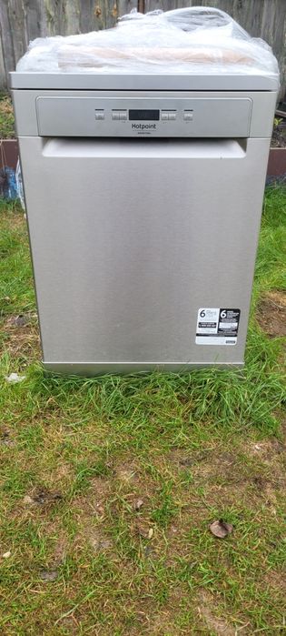 Посудомоечная машина HOTPOINT ARISTON HFC 3B19 X
