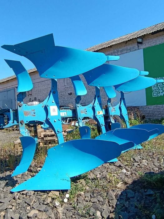 Плуг оборотний Lemken VariOpal 100. Лемкен Опал 1001 3-х корпусний.