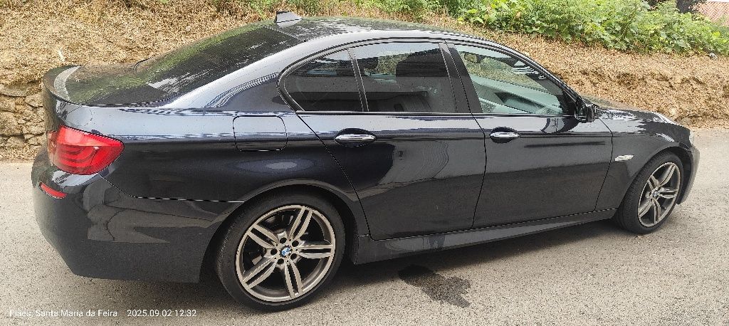 Carro BMW serie 5 pack M