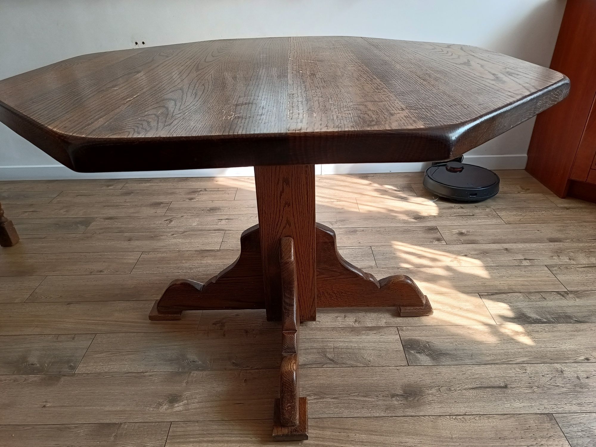Stół drewniany 110 cm, 4 krzesła, masywny i solidny zestaw