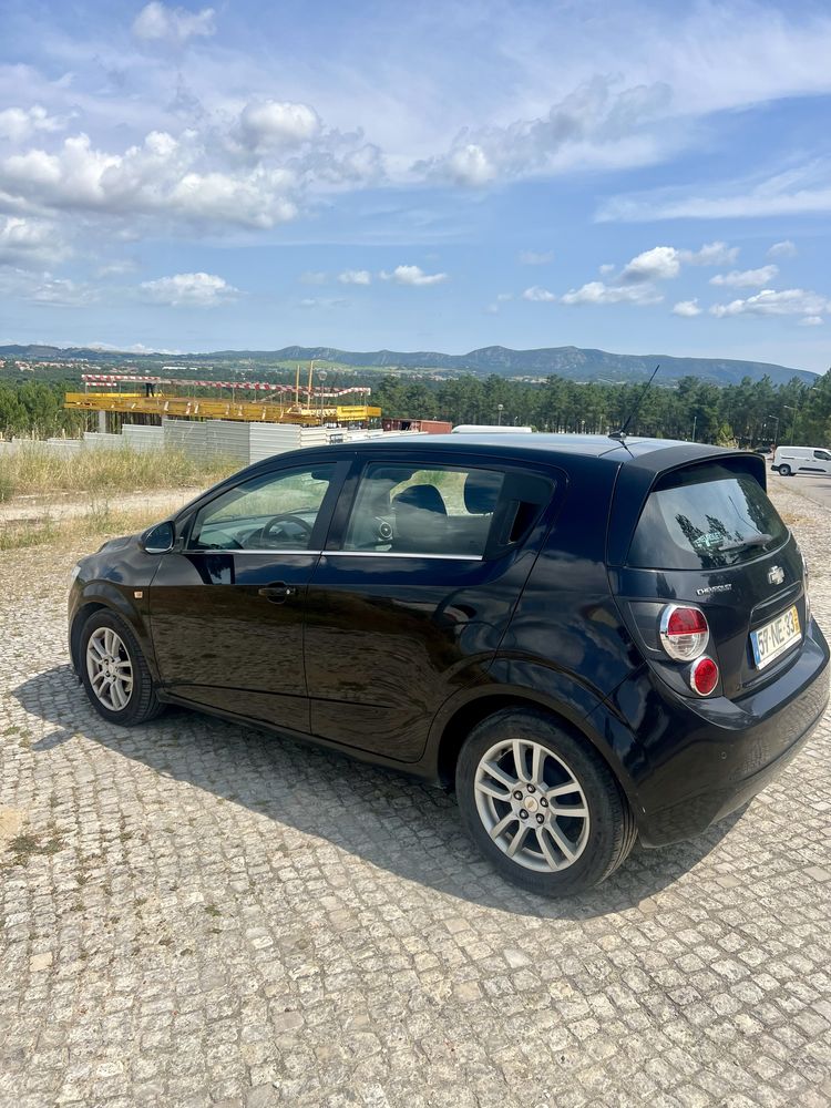 Chevrolet Aveo 1.3VCDi - Financiamento