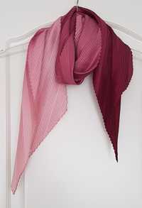 Plisowany różowy rubinowy szaliczek apaszka vintage boho y2k