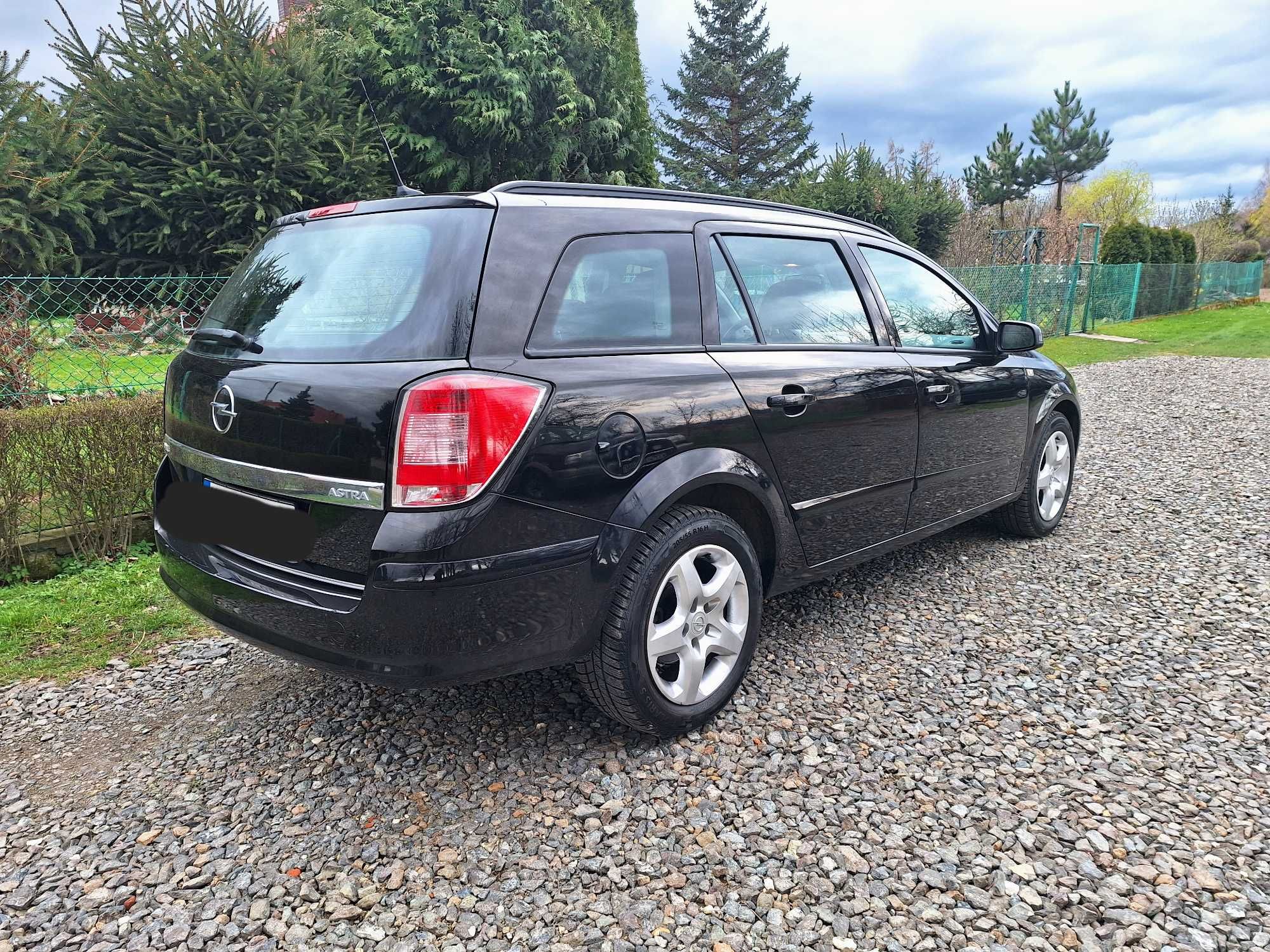 Opel Astra Kombi lift 2007r 1.6 benzyna