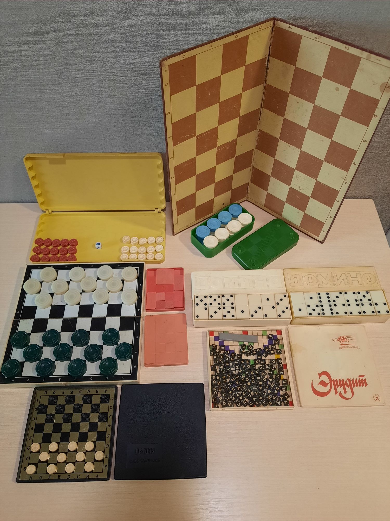 Игры настольные советские ссср шахматы лото шашки нарды карты таро