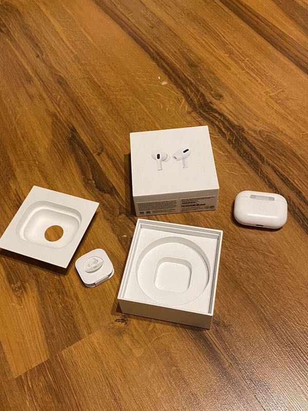 Нові бездротові навушники AirPods Pro 1 з футляром MagSafe