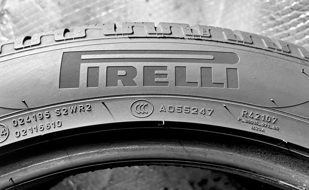 Шини Б/в 305.40.20 пара Pirelli