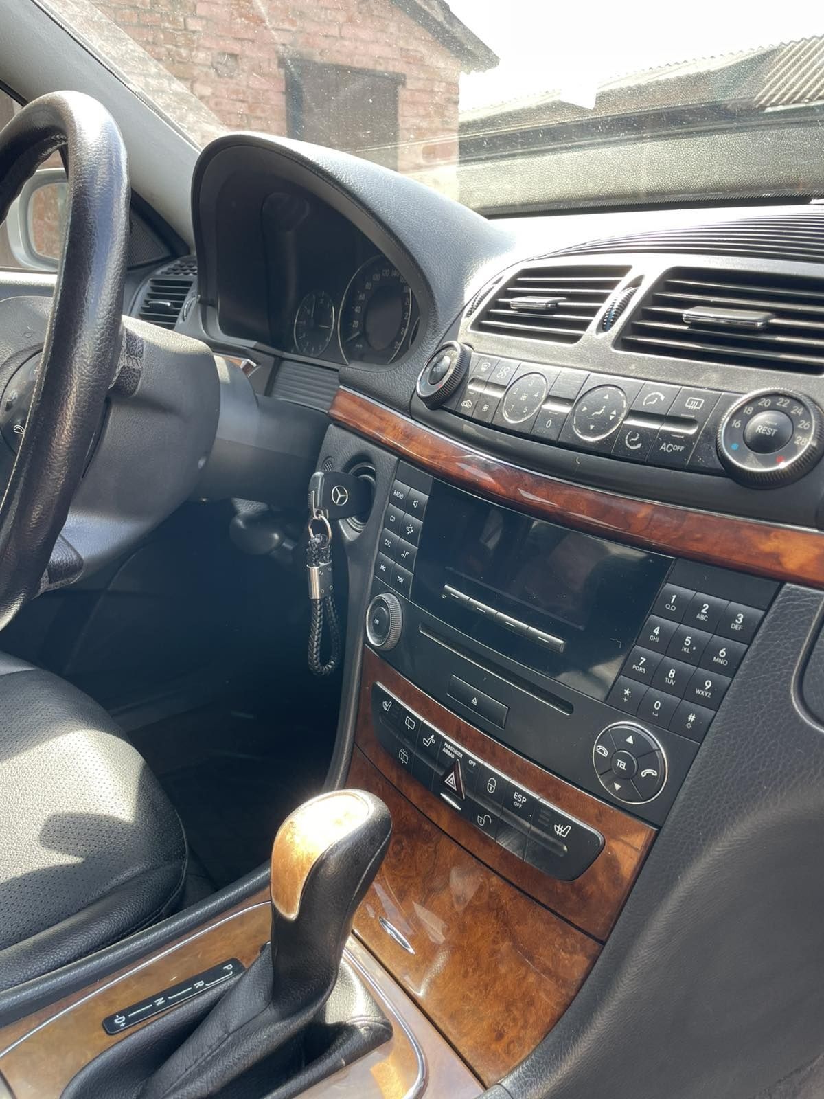 Надійний w211 v220