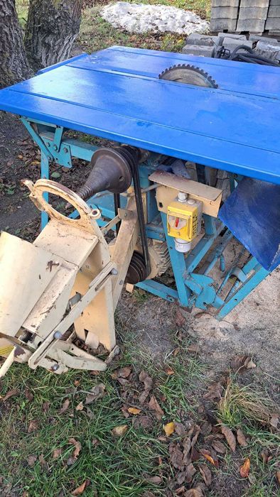 krajzega do drewna z łuparką.