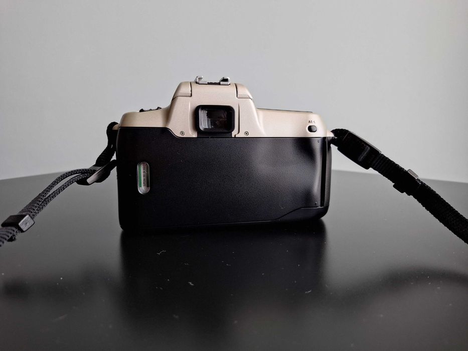 Nikon F50 + Lente 35-80mm + Mala Lowepro Nova 1